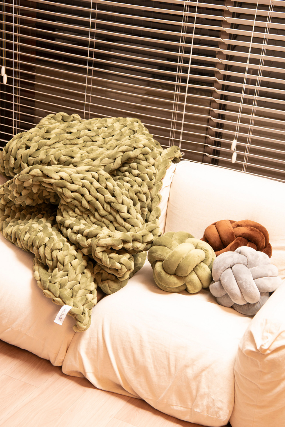 リカバリー加重ブランケットMUSUBI - ON -