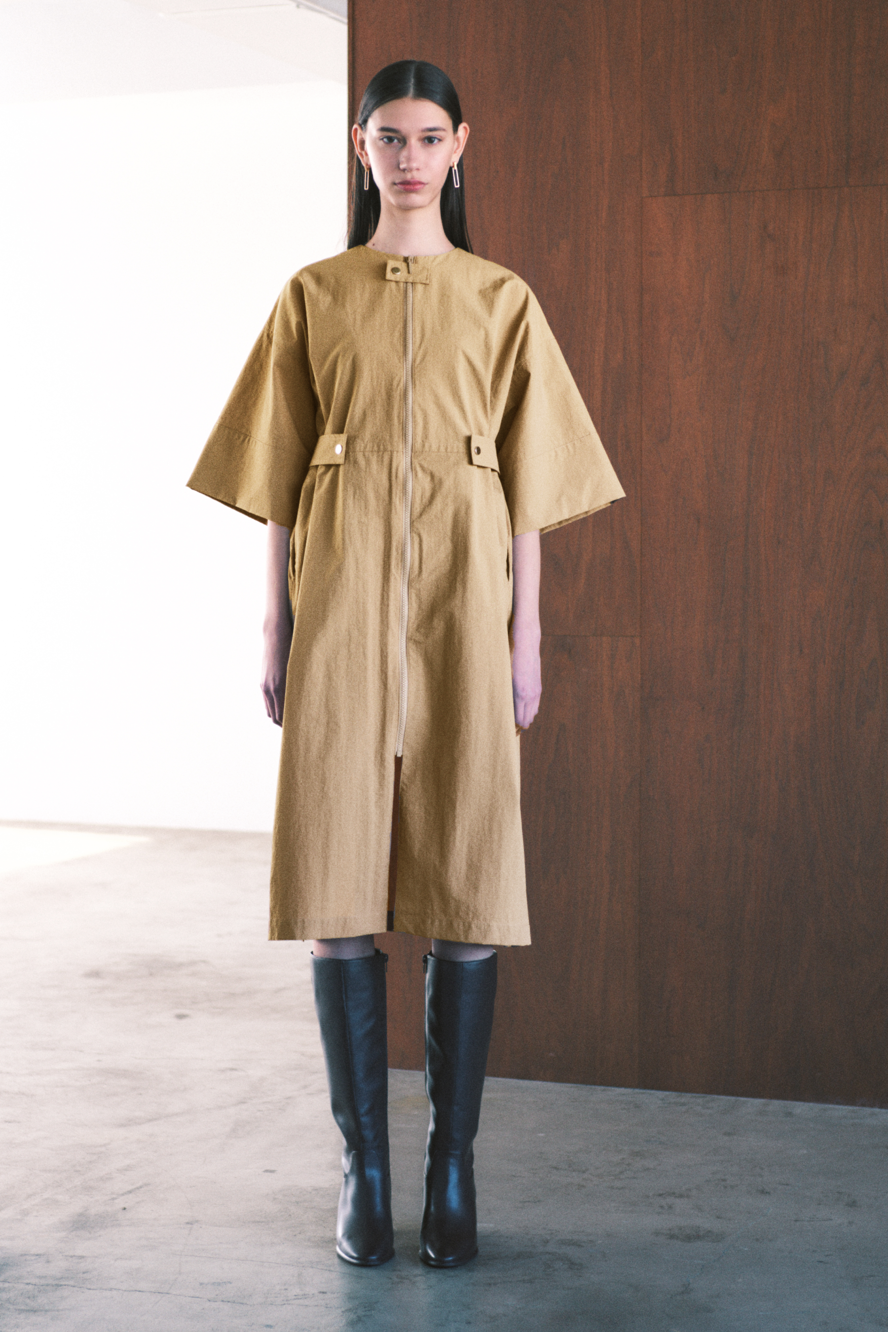 【Unisex】ガウンワンピース:ハーフスリーブ