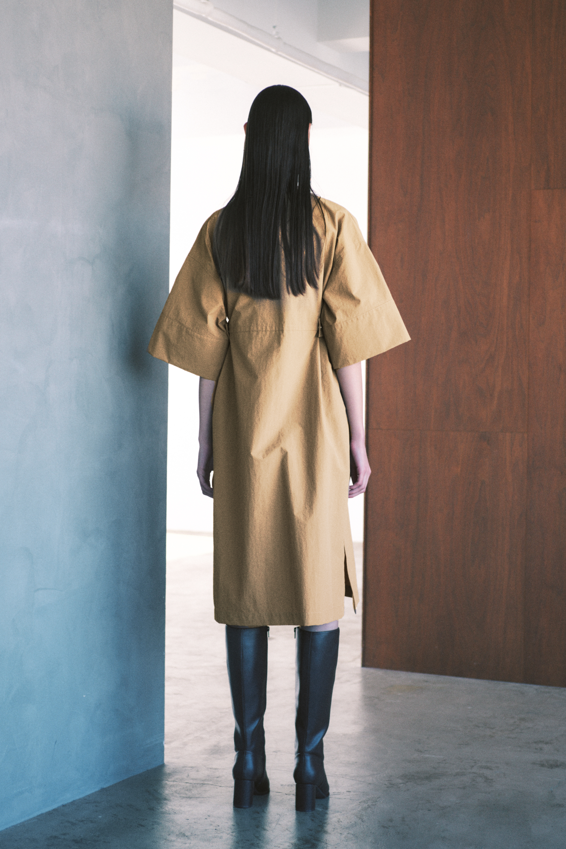 【Unisex】ガウンワンピース:ハーフスリーブ