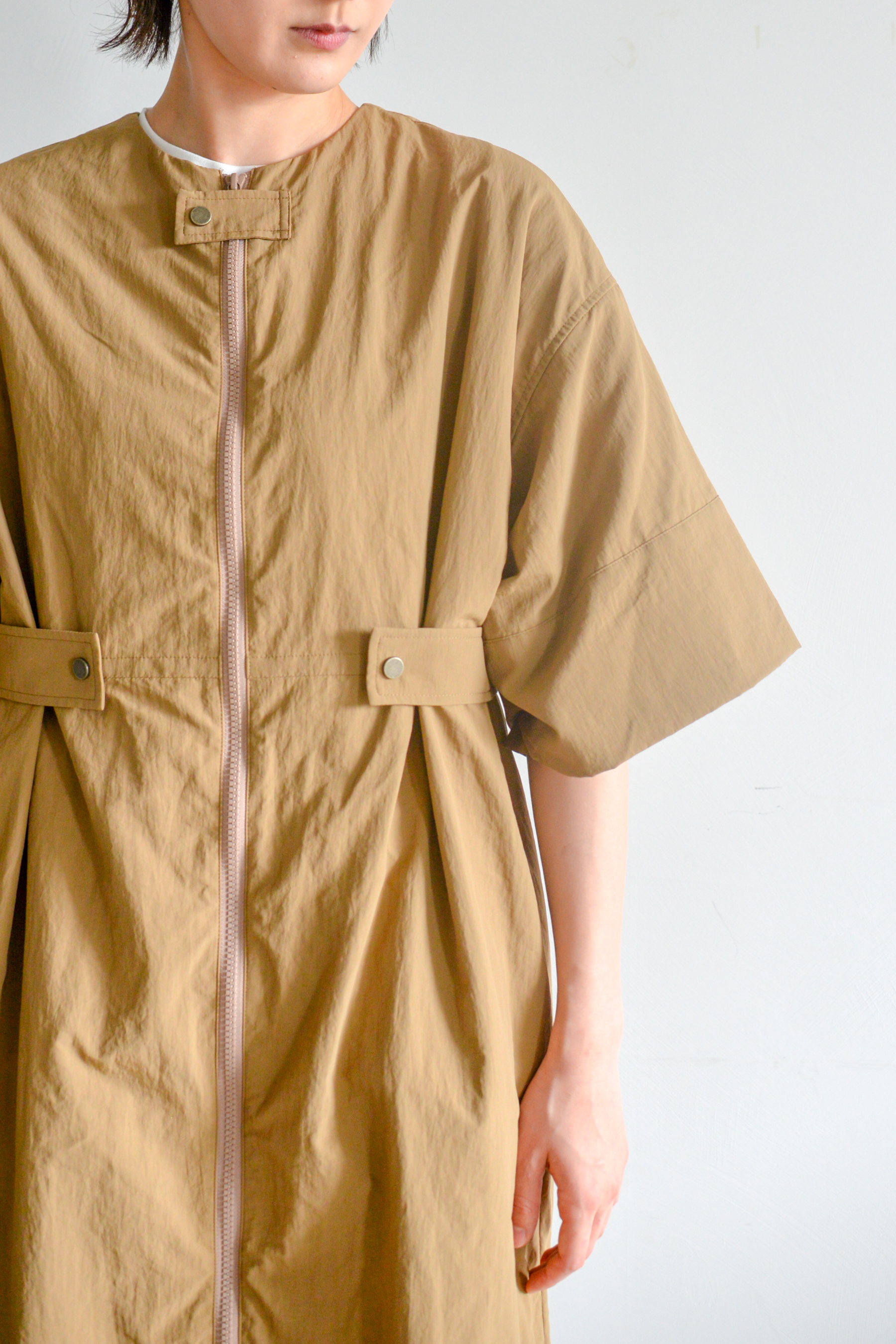 【Unisex】ガウンワンピース:ハーフスリーブ