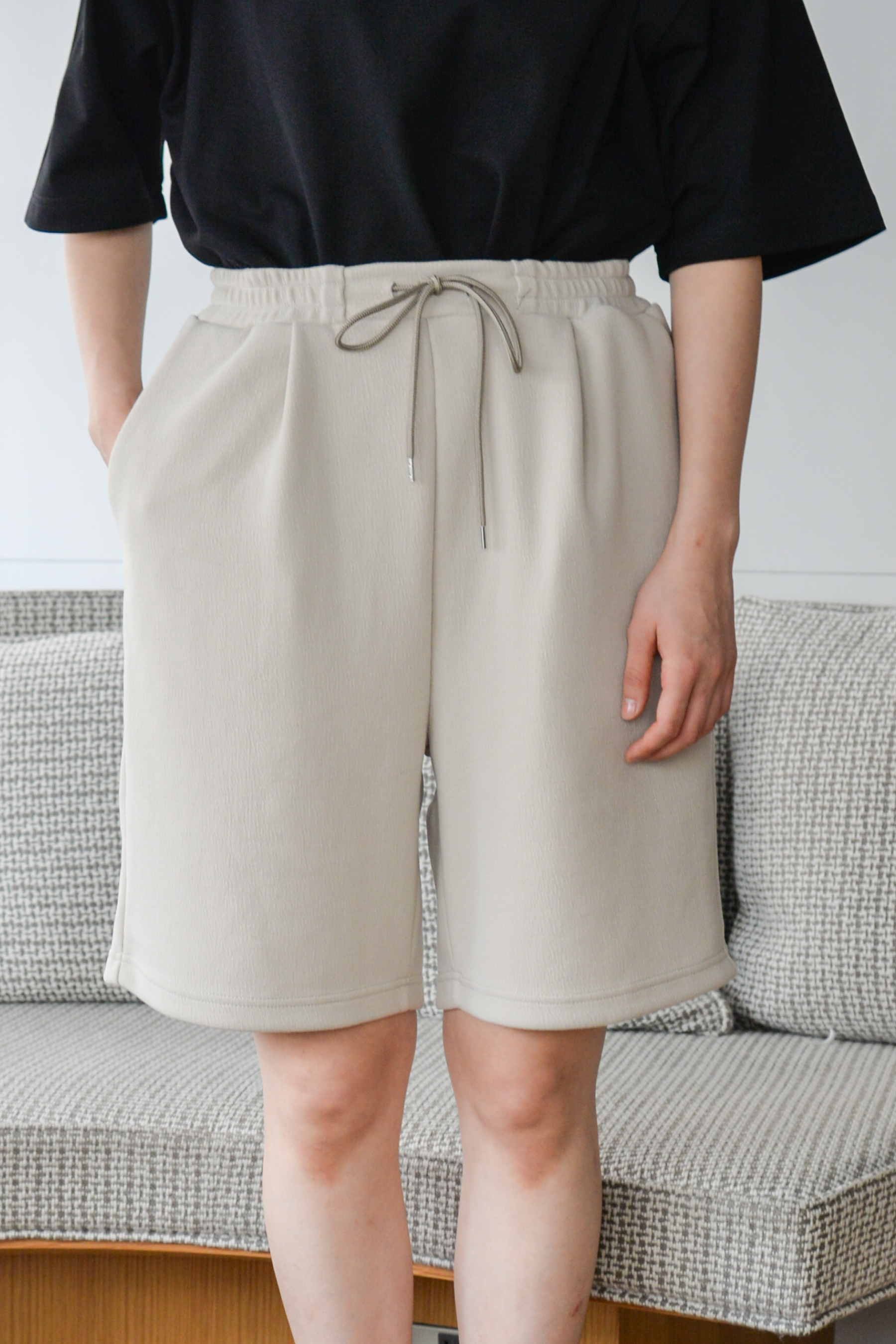 Eco cardboard knit: shorts 
